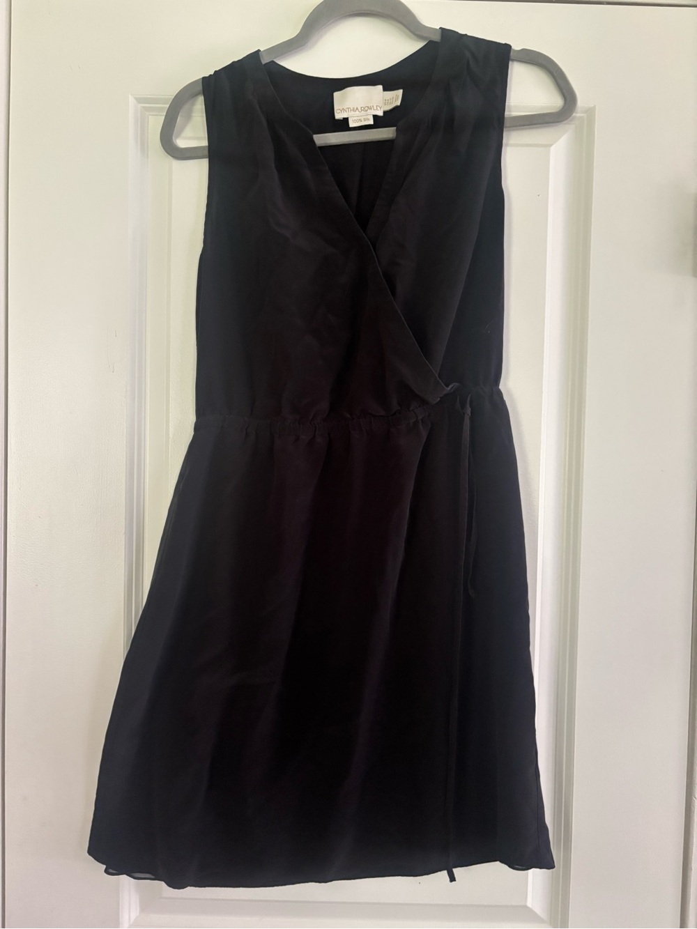 Cynthia Rowley Black Sleeveless Wrap Mini Dress 100% silk Size 8